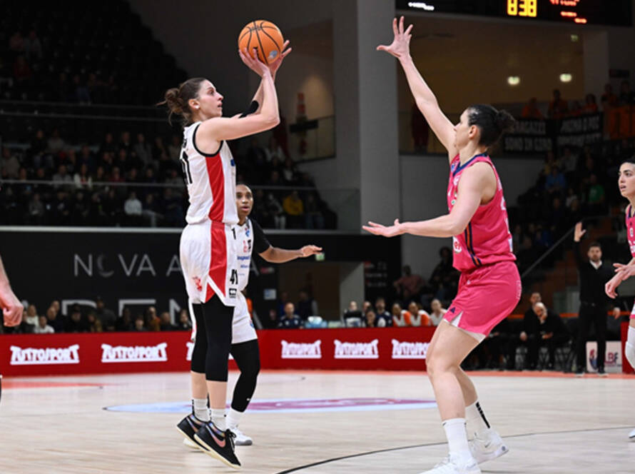 Gara 2 della Semifinale Scudetto porta ancora il grande basket femminile a Tortona